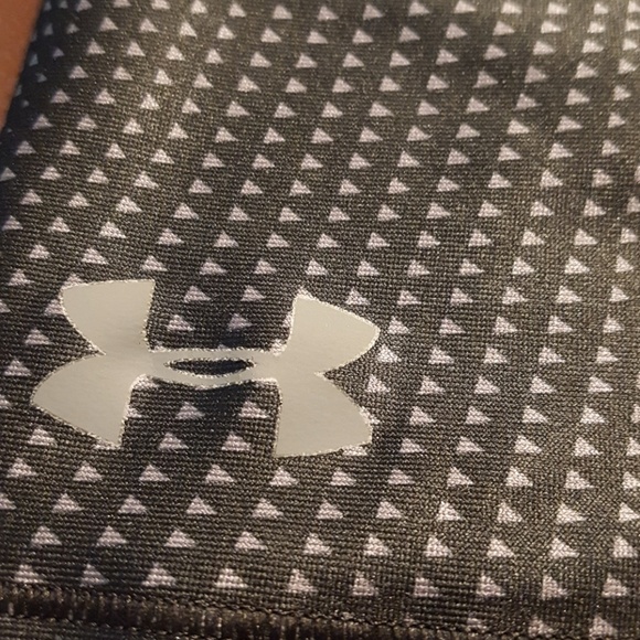 Woman's work out short - Picture 3 of 3